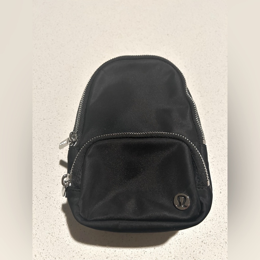 Lululemon Everywhere Small Sling Bag Black with Silver Hardware